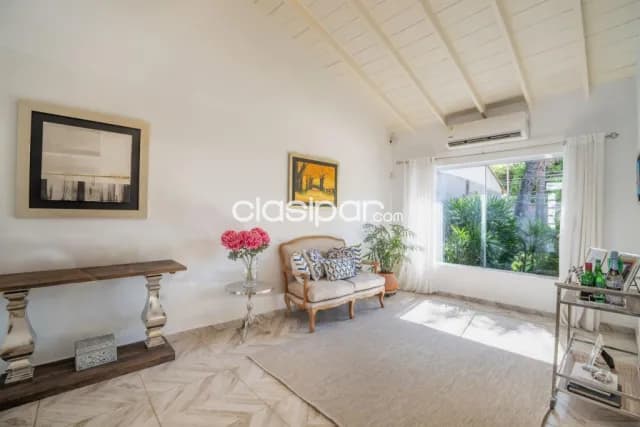 Casa de 450 m2 en el Barrio Vista Alegre de Asunción - CLHO8516031, foto 4