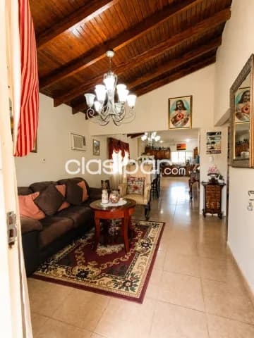 Casa en Limpio | 1.440 m² | 4 Terrenos | Zona Céntrica, foto 3