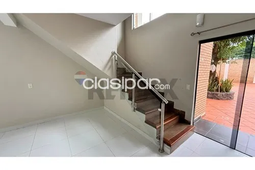 Casa en Venta en Central Luque Tercer Barrio Cascada, foto 5