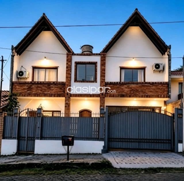 Exclusiva Residencia en Barrio Santa Librada