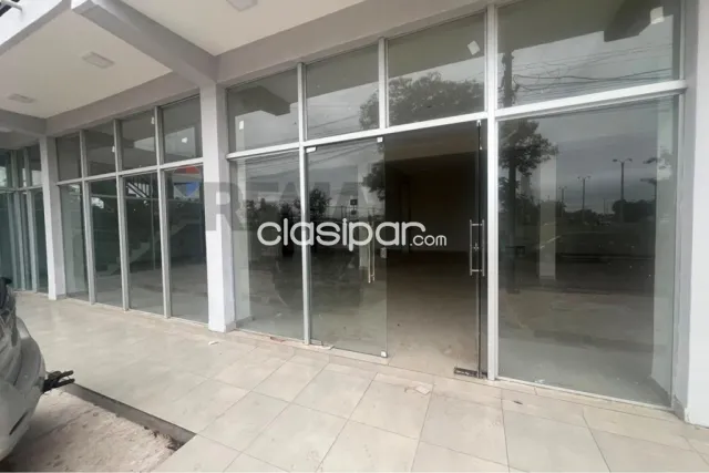 Limpio, Centro - Salones Comerciales con Oficina Ejecutiva para ventas y depósito, foto 2