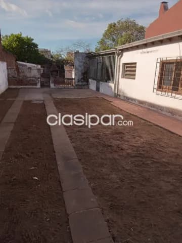 EN VENTA Terreno con construcción a demoler en Sajonia. Zona Palacio de Justicia, foto 3