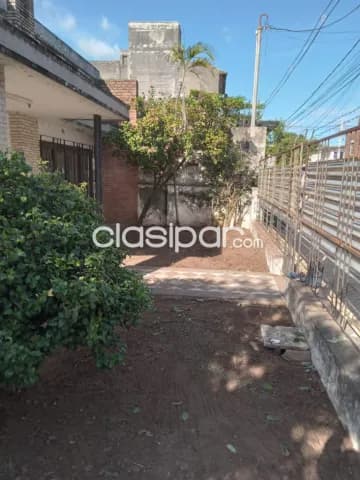 EN VENTA Terreno con construcción a demoler en Sajonia. Zona Palacio de Justicia, foto 5