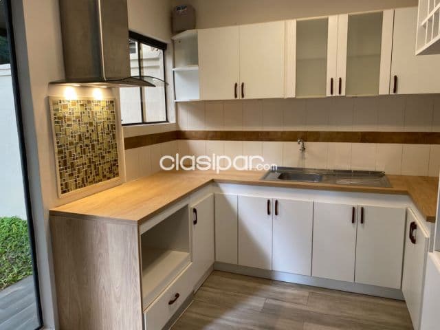 Duplex en Fernando de la Mora zona norte