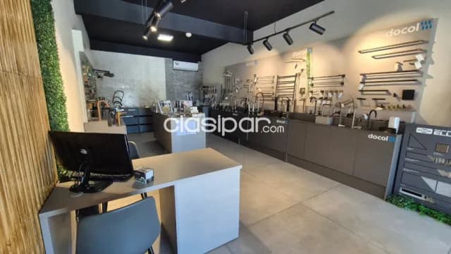 local comercial de 80 m2 sobre Av. Santísima Trinidad - Mburucuyá COD A0762, foto 4