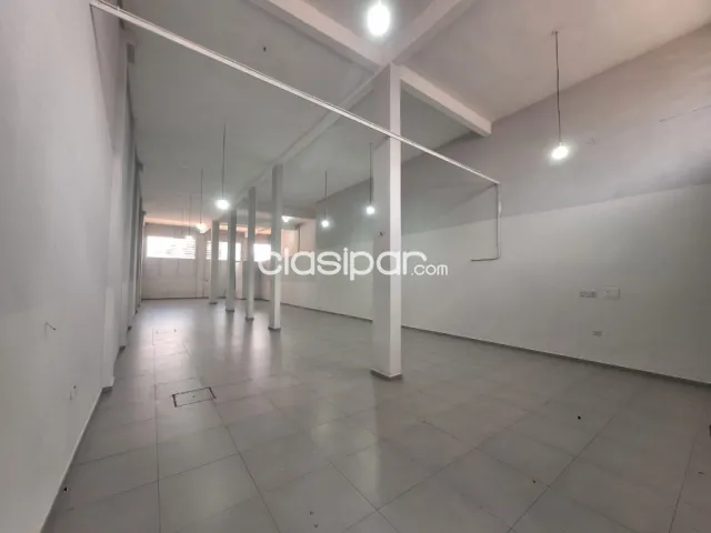 SALÓN en Asunción – sobre Avda. Fndo. de la Mora – zona INC, foto 4
