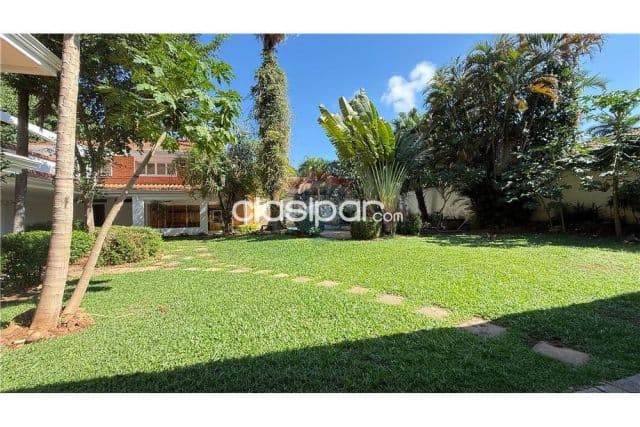 En venta residencia zona centenario