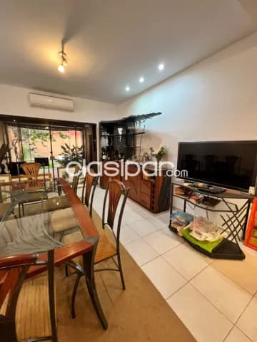 Bº seminario: Casa duplex alquiler, amplios ambientes, 3 dormit, escritorio, 4 garajes, foto 2