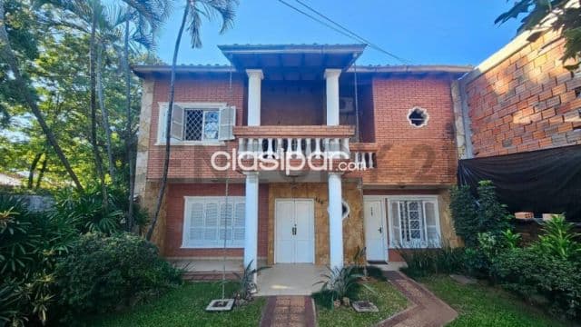 imponente casa con piscina y gran terreno en Barrio San Cristobal, foto 1