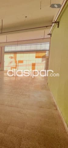 En Alquiler Amplio Showroom/Salón sobre Avenida en Asunción A530