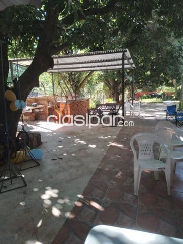 Casa en San Bernardino - barrio colon en esquina 675 m2