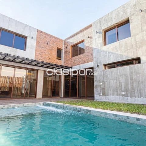 Residencia premium en mburucuyá ubicacion privilegiada!