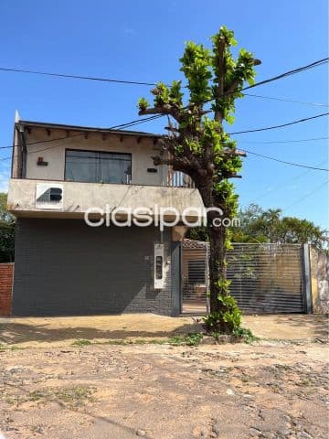 Amplia propiedad en barrio Jara