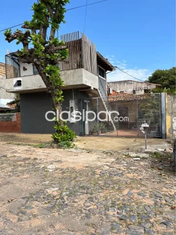 Amplia propiedad en barrio Jara, foto 3