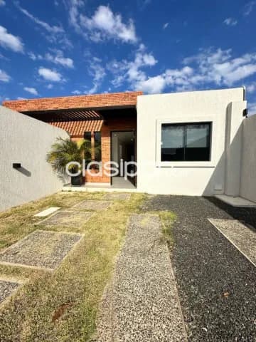 Casa en Luque - virgen del rosario esq chovoreca a estrenar, foto 5