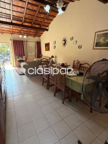 Casa en lambare - barrio cerro cora con piscina y quincho