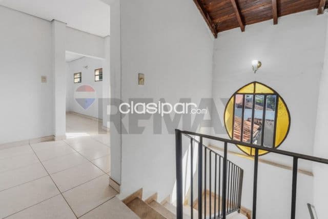 Asunción, Barrio San Vicente - Casa amoblada en venta de 500m2 con 5 dormitorios, 4 baños