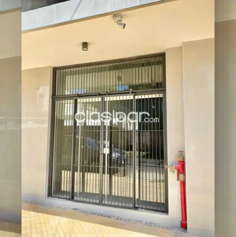 En Alquiler Salón Comercial en Esquina sobre Eusebio Ayala A536, foto 5