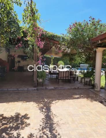 amplia casa en Mariano Roque Alonso, foto 3
