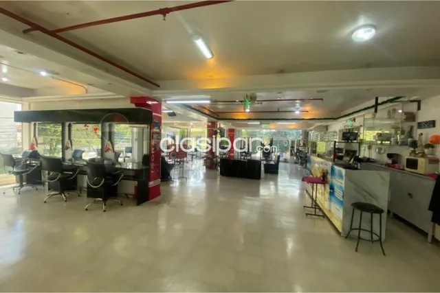 Salon comercial sobre mcal. López en alquiler!, foto 4