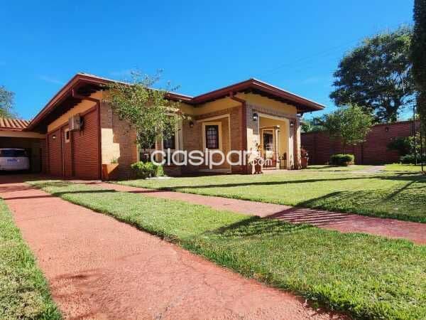 Casa amplia en itagua - finas terminaciones, foto 1
