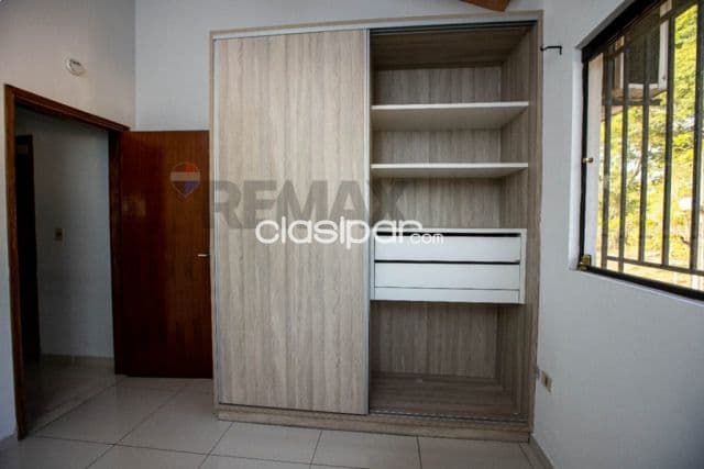Duplex c/patio listo p/habitar y aire acond.todas las areas cond.econatura 5-lambare