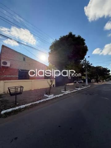 Casa en lambare - esquina humaita y sauce, sobre asfalto, foto 2