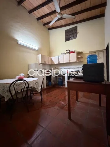 Casa en lambare - esquina humaita y sauce, sobre asfalto, foto 5