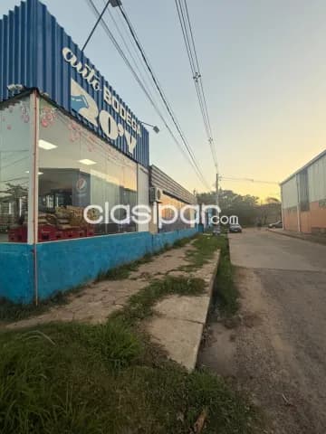 Local comercial con ubicación estrategica, foto 3