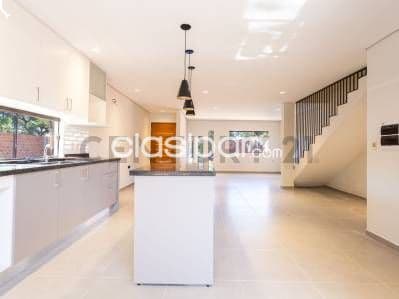 Duplex en venta en vendo hermoso duplex mariangela en San Lorenzo
