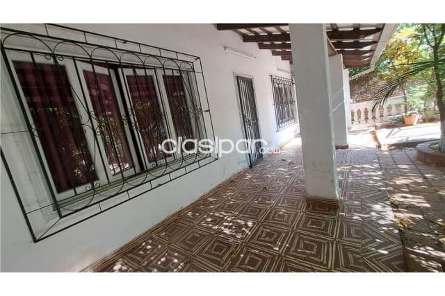 ¡ Casa Clásica, cómoda y súper bien ubicada! Tu próximo hogar en Lambaré