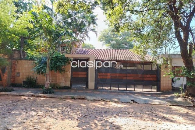 Casa en Fernando de la Mora norte zona mcal lópez