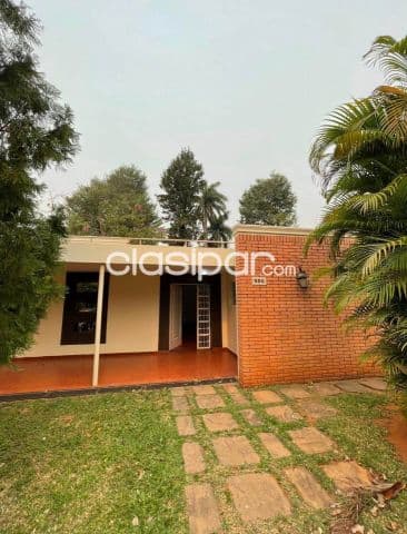 🏡 ALQUILER: Hermosa Casa en Barrio Jara con Piscina y Quincho