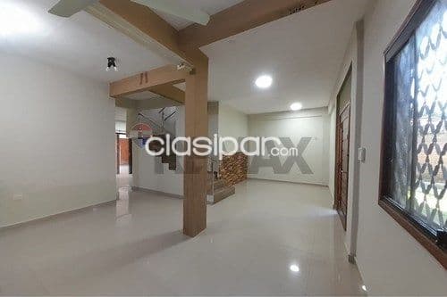 Casa zona el pueblo lambare