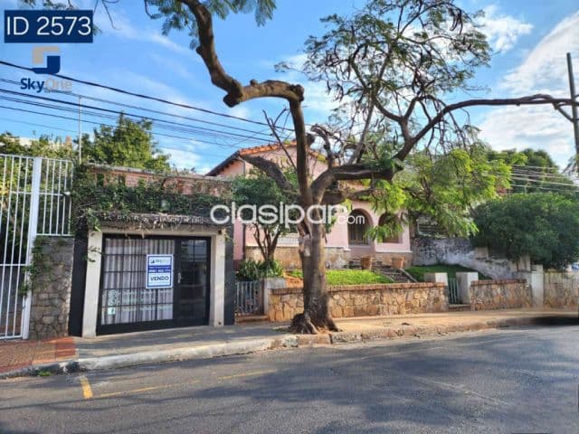 Casa en Asunción | 533 m² | Zona Plaza Batallón 40 | Gs. 2.100 Millones