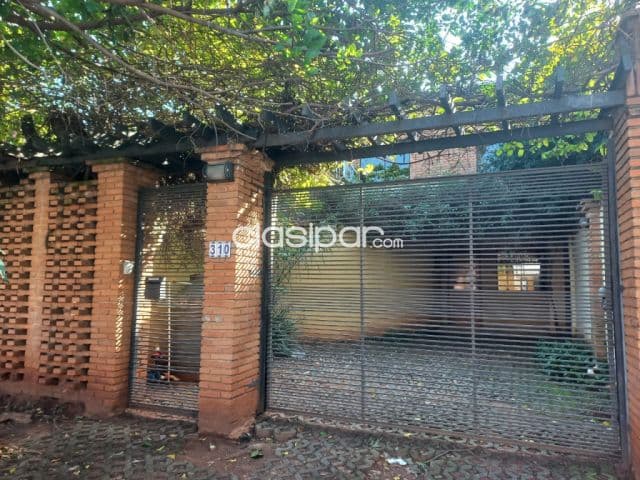 Loma pyta: Hermosa casa tipo duplex, 3 dormit, amplios recepcion, quincho, gran jardin