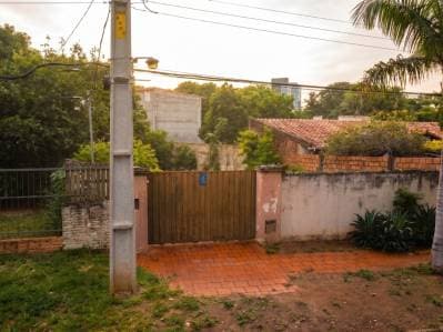 Vendo terreno 11.5 X 61 en Cuarto Barrio, Luque
