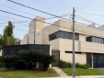 CASA EN VENTA Barrio Las Carmelitas - Asunción