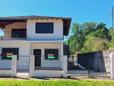 Casa de Dos Plantas en Venta – San Antonio