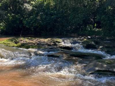 En venta terrenos en serranía con arroyo en piribebuy