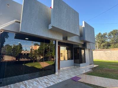 En venta vivienda con salon