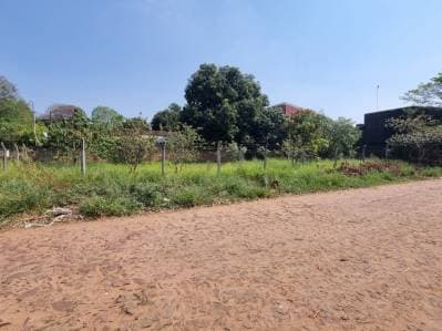 En venta terreno en esquina barrio florida San Lorenzo