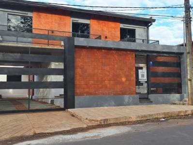 Casa a estrenar en Fernando de la Mora – Zona Norte