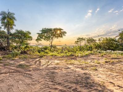 Hermoso Lote con vista al Lago Ypacaraí en CIERVO KUA-San Bernardino