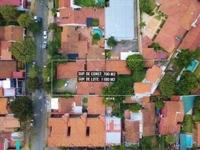 20 frente en venta amplio terreno barrio Jara 1180 m2