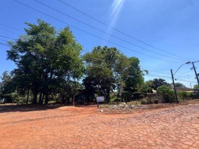 En venta amplio terreno en esquina