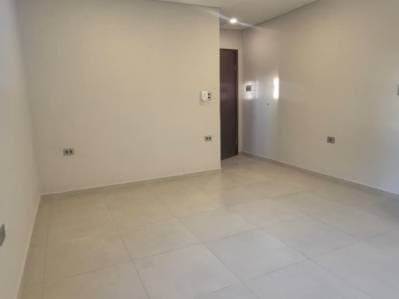 Alquilo departamento en Lambare zona municipalidad