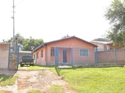 Vendo casa en caacupe a 7 minutos de la basilica