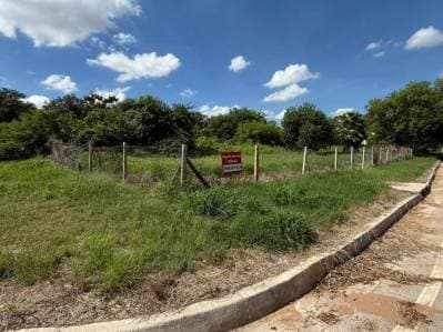 En Alquiler para proyecto terreno de 1900 m2 a pasos de la Costanera del Sur