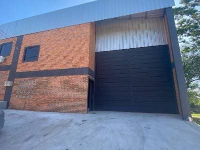 Vendo depósito galpón en Mariano Roque Alonso zona puerto fenix
